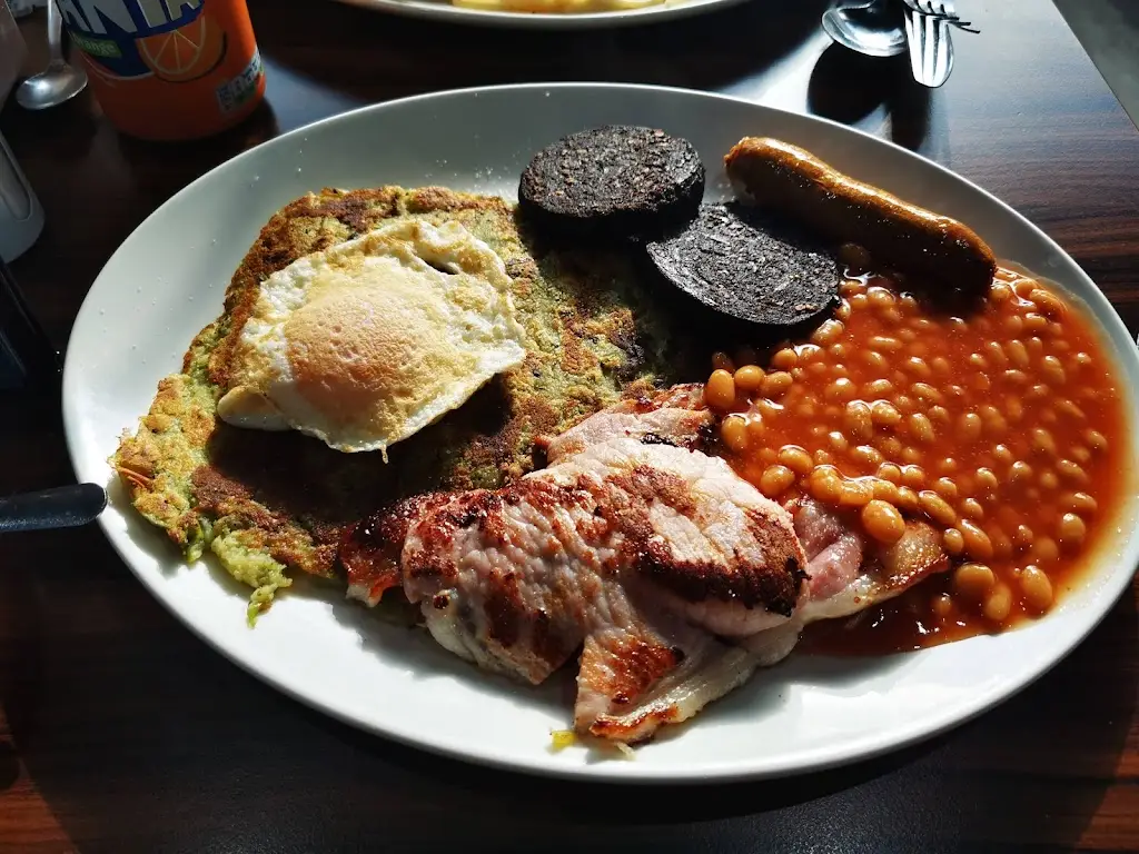 Cafe Blue_Harlow_slider_image_3