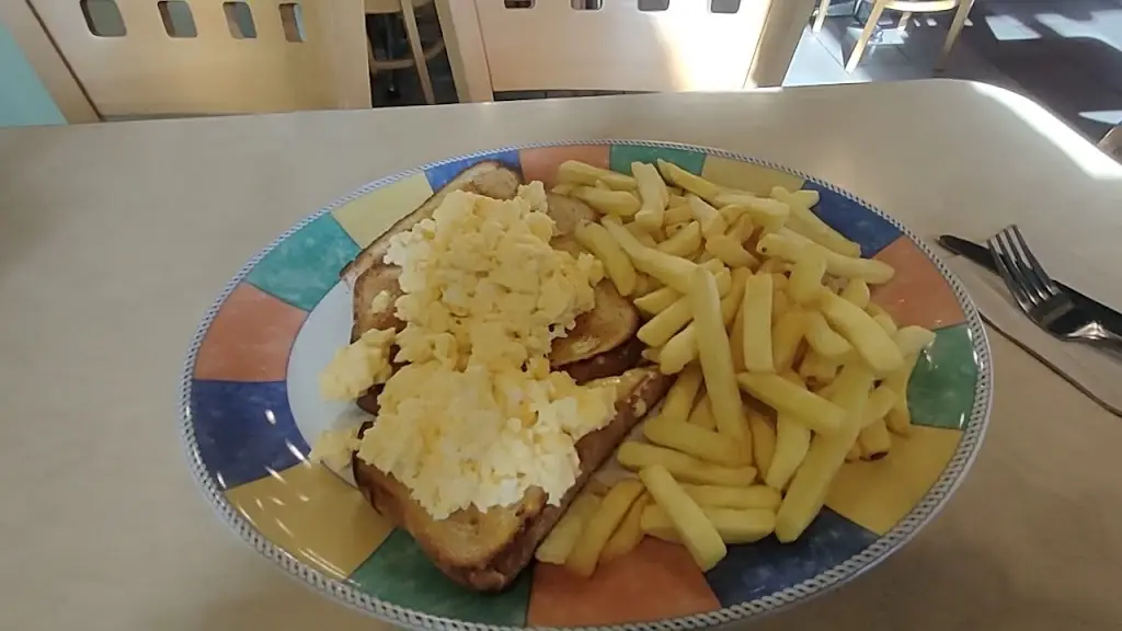 A_Cafe Elite_Harlow_review