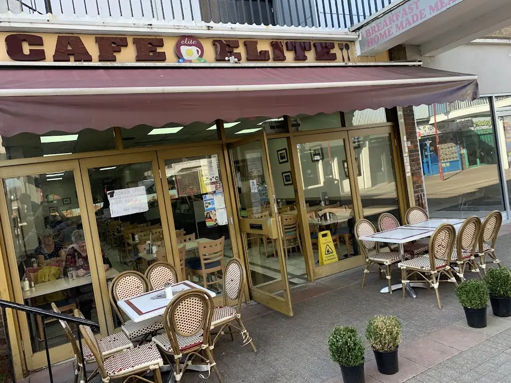 Cafe Elite_Harlow_slider_image_1