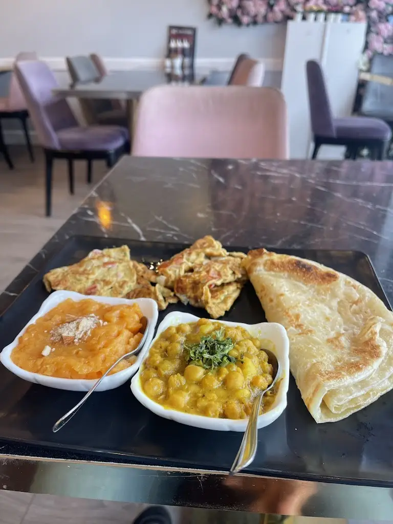 meghdad pro_Blaze Kitchen_Harlow_review