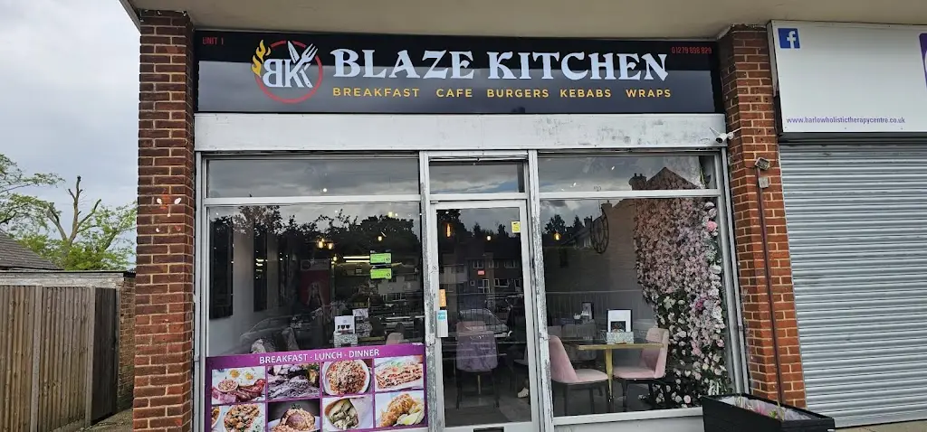 Blaze Kitchen_Harlow_slider_image_1