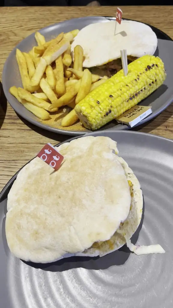 Nando's Harlow_Harlow_slider_image_2