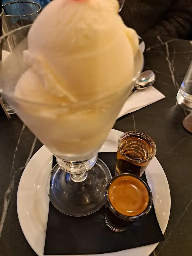 c scarles_Fratelli 2_Haslemere_review