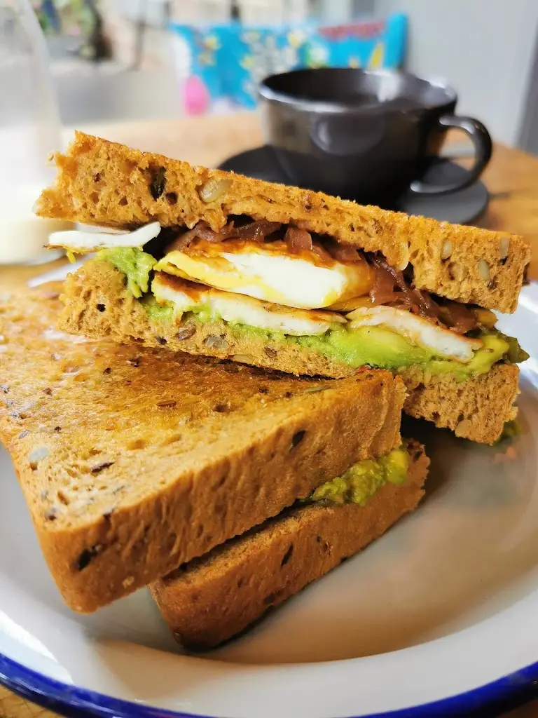 Menu_The Lions Den Cafe_Haslemere_image_7