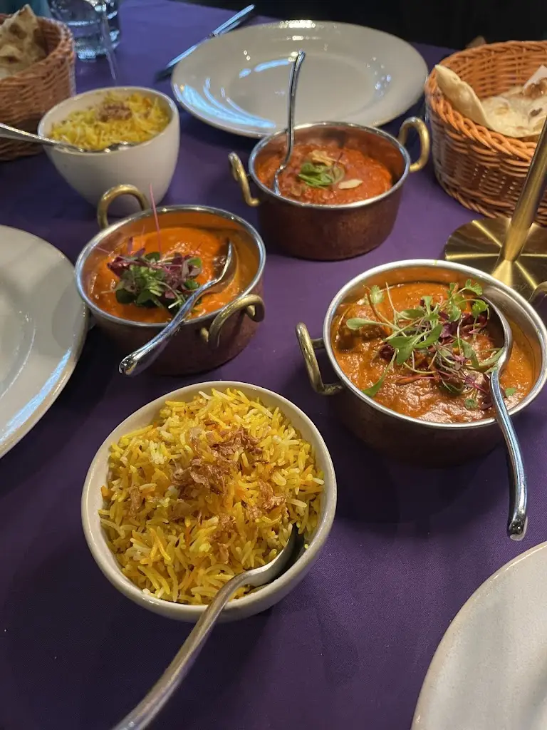 Robert Sajitz_Dilli Restaurant_Haslemere_review