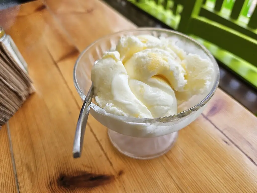 Menu_Dylan's Ice Cream Haslemere_Haslemere_image_6