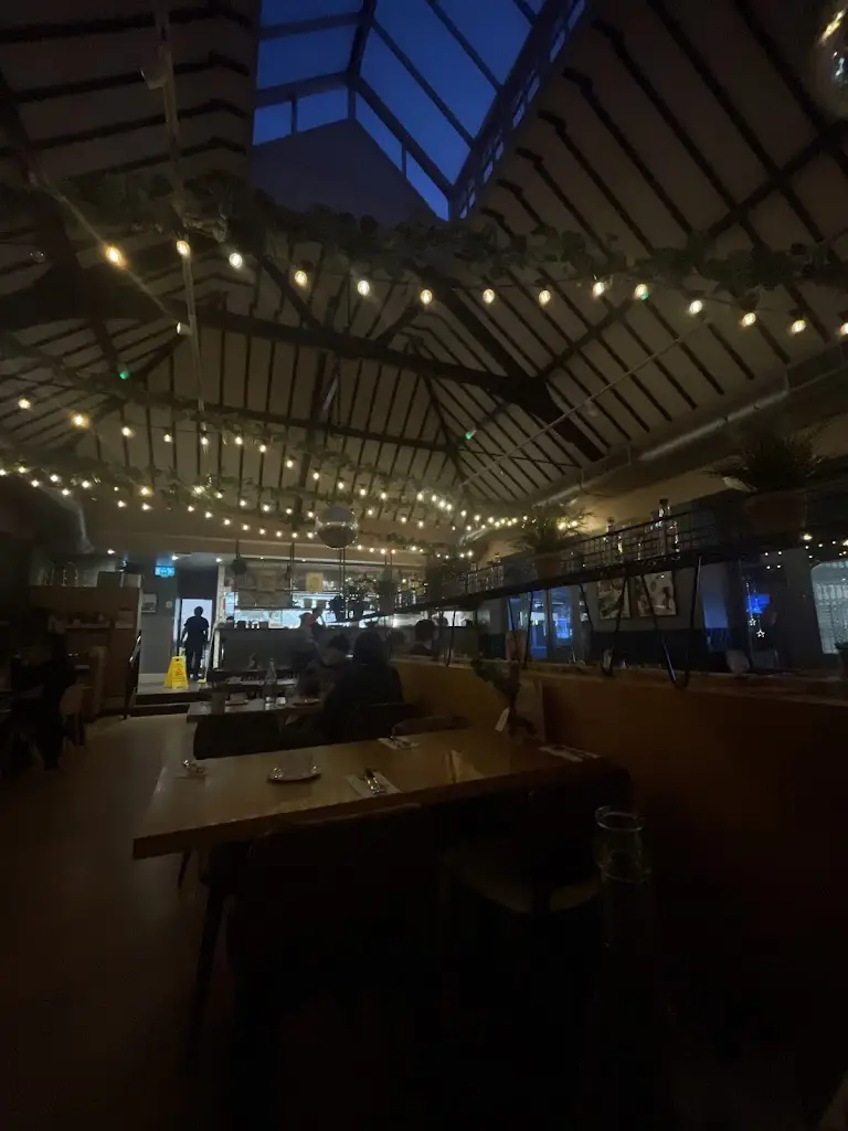 Erin Neave_ASK Italian_Haslemere_recensione