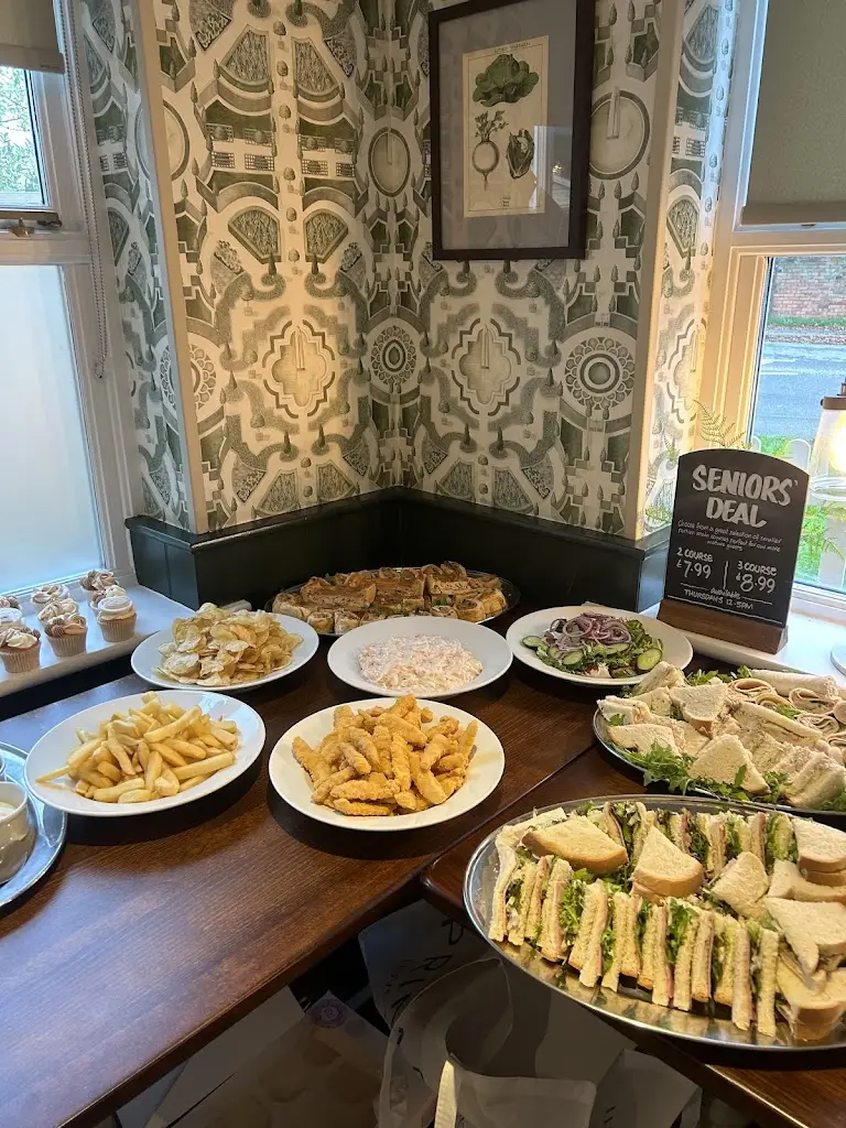 Lucie Johnson_Duke Of Wellington_Hatfield Peverel_review