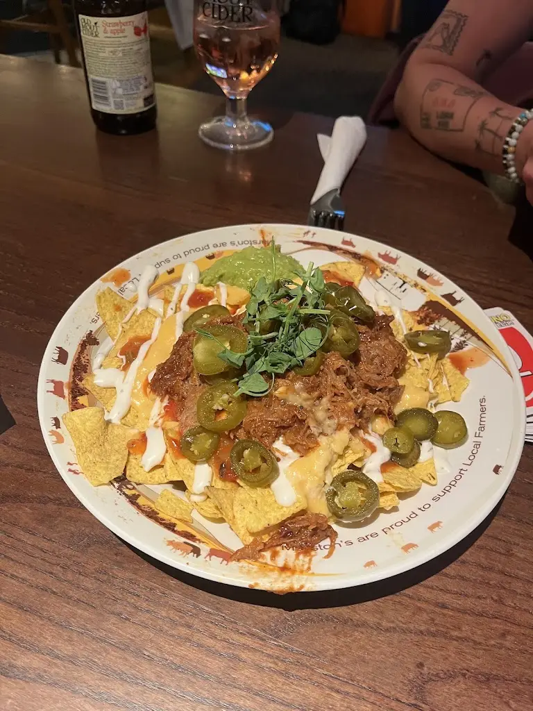 alicia wroblewska_Mayfly_Hawkinge_review