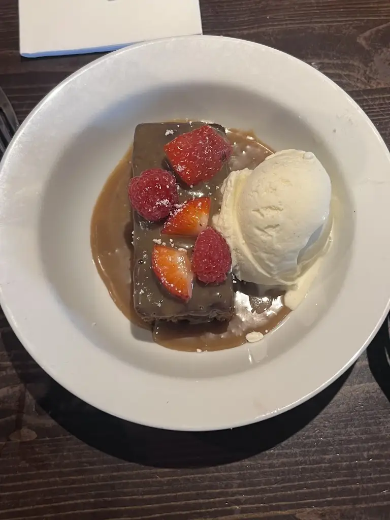 Huw Sterry_Falcon_Hatton_review