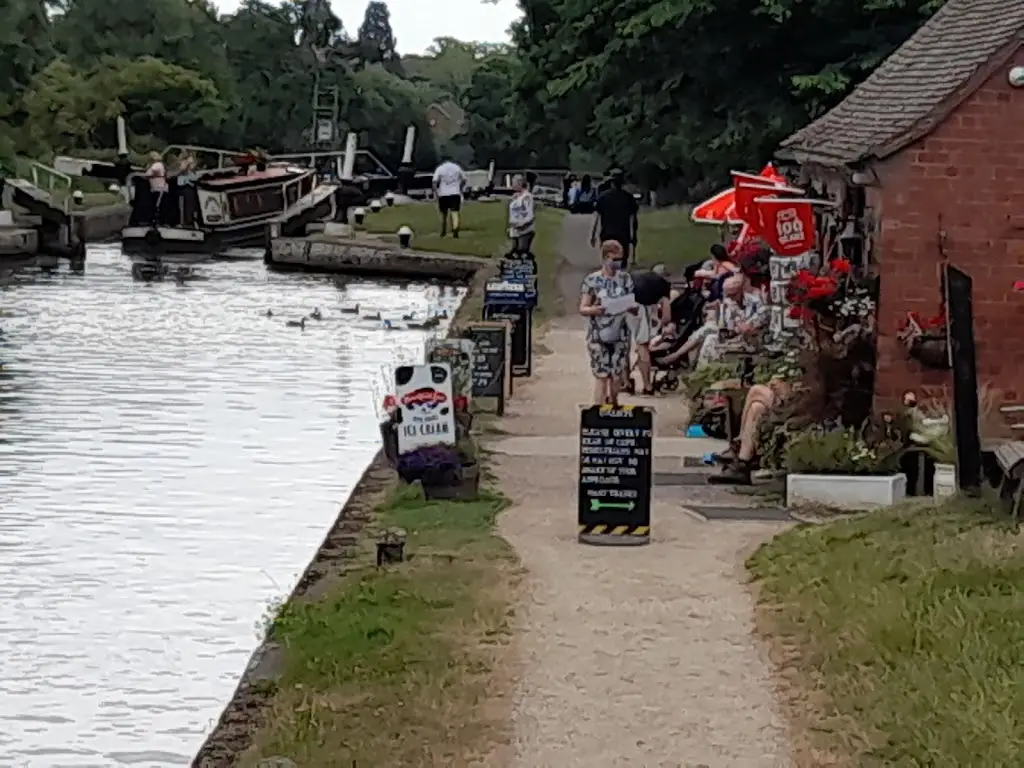 Gareth Wheatcroft_Hatton Locks Cafe_Hatton_review