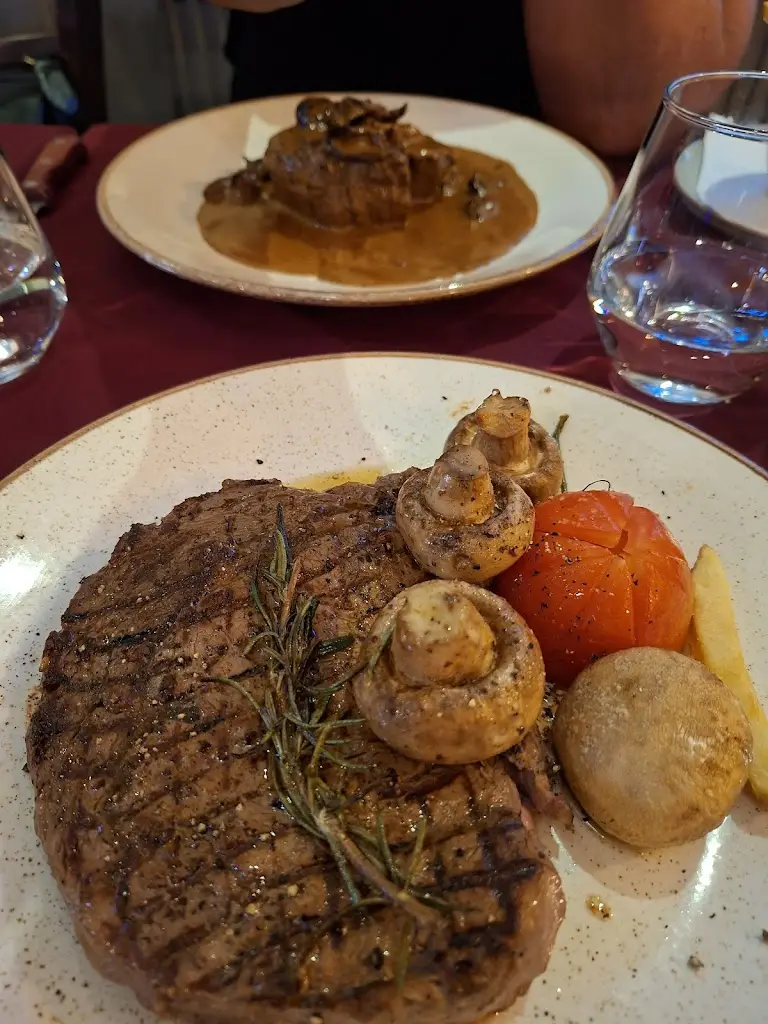 Mark Peacock_Colosseo_Hayfield_review