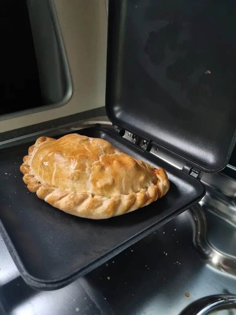 M E_Hayfield Emporium_Hayfield_review