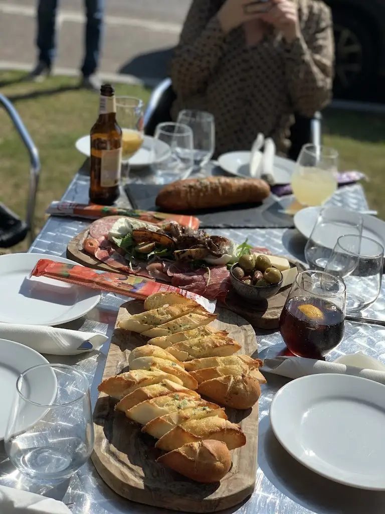 Menu_Delizia Restaurant_Baldock_image_3