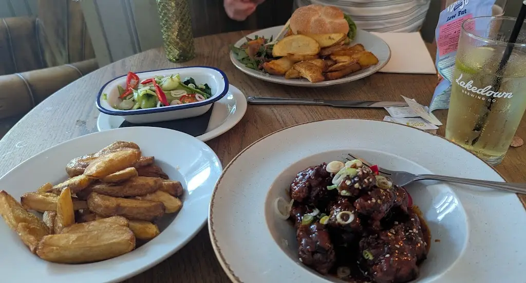 Tracey Campbell_The Eight Bells_Hawkhurst_review