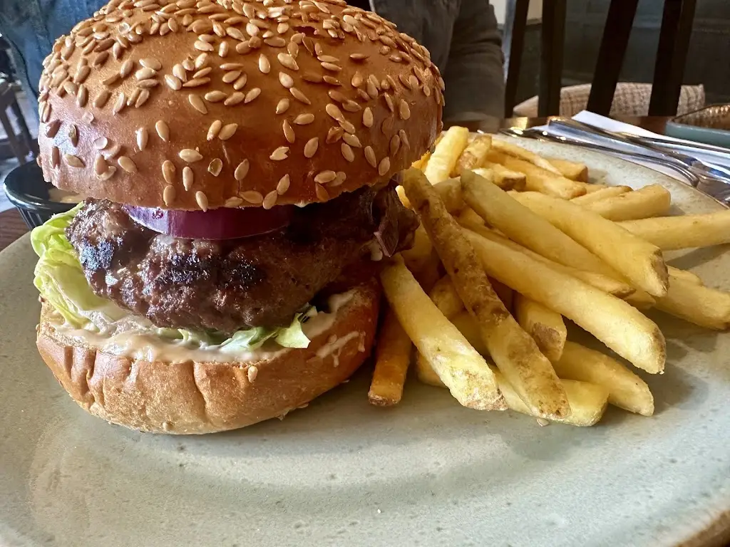 Menu_George IV_Baldock_image_7