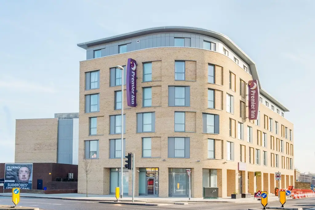 Premier Inn Cambridge East (Newmarket Road) hotel_Balsham_slider_image_1