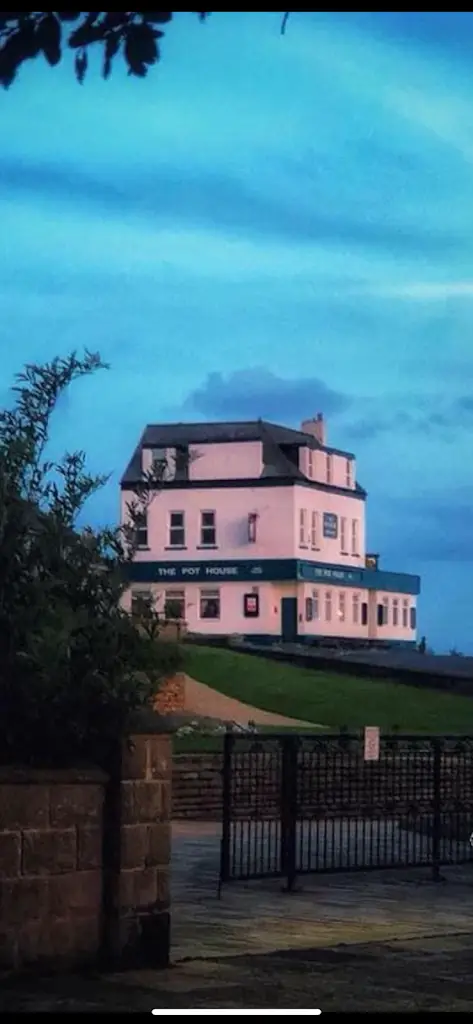 Neil Kennedy_The Pot House_Hartlepool_review