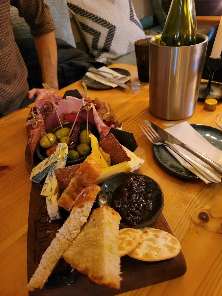 Menu_Quinns Wine Café and Kitchen_Haxby_image_7