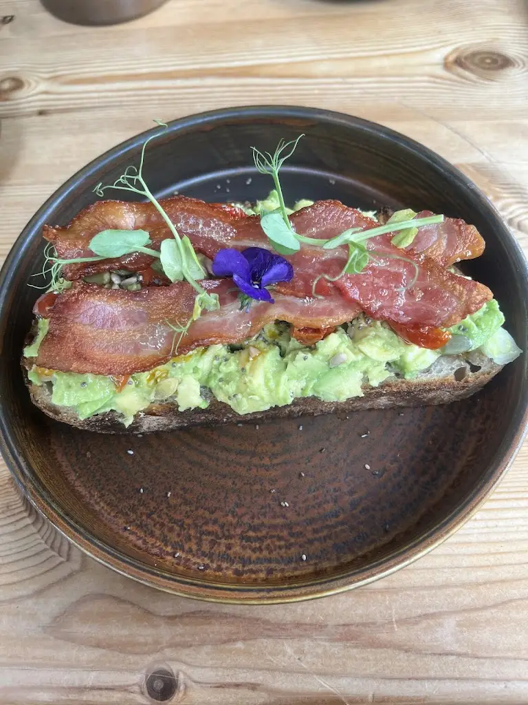 Amber Dennis_Quinns Wine Café and Kitchen_Haxby_review