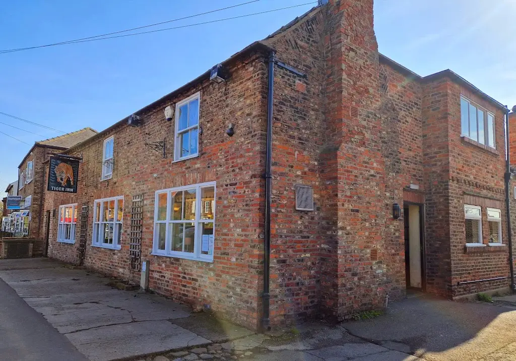 Andrew Nell_The Tiger Inn_Haxby_review