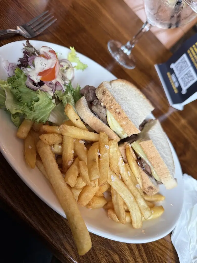 Tracy Taylor_The Bull's Head_Hazel Grove_review