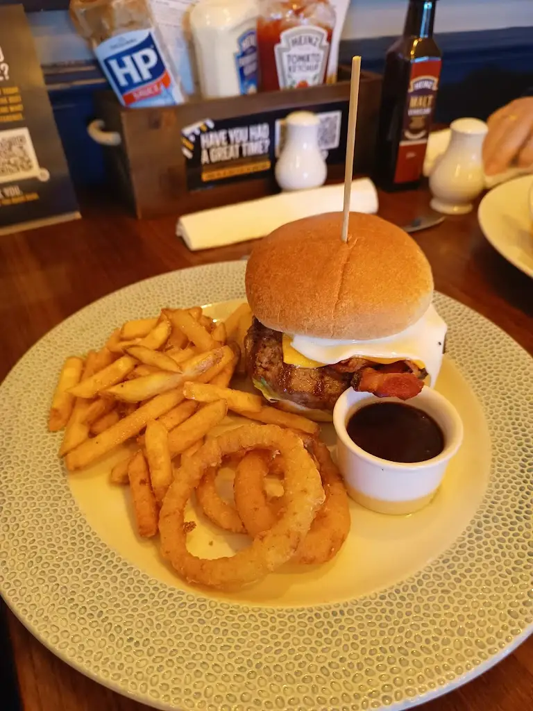 The Bull's Head_Hazel Grove_slider_image_3