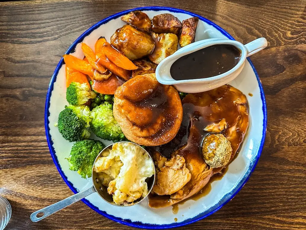 Rob Charles_George & Dragon_Hazel Grove_review