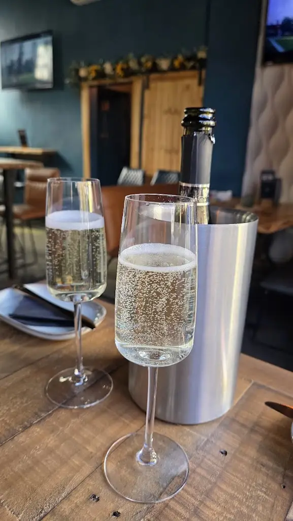 Tap and Tonic Haworth_Haworth_slider_image_3