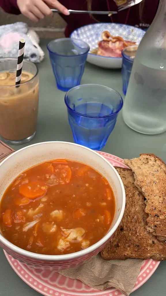 April De Wilde_Cobbles & Clay_Haworth_review