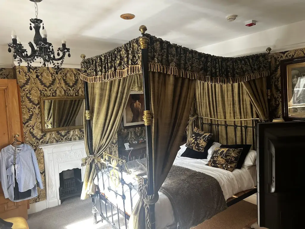 Lynda Campbell_The Old Registry Guest House_Haworth_review