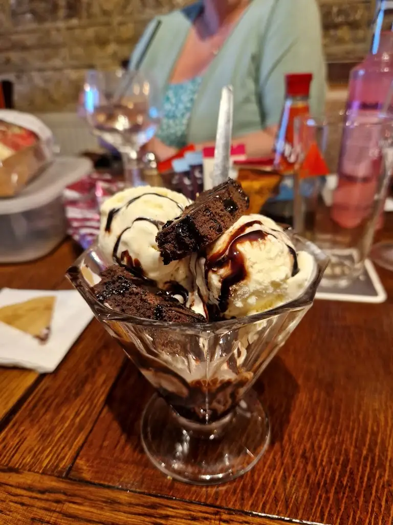 Ross Cooper-Smith_The Spanker Inn_Heage_recensione