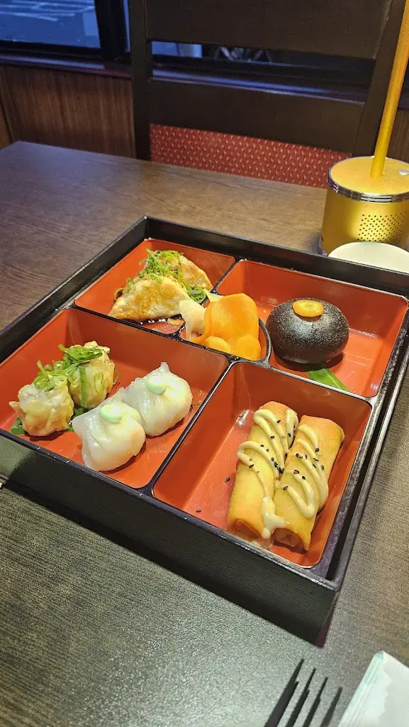 Menu_Yangs_Hayes_image_5