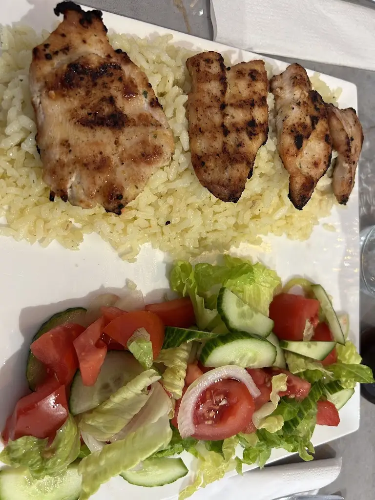 Sandy Brown_Emilia Coffee and Grill_Hayes_review