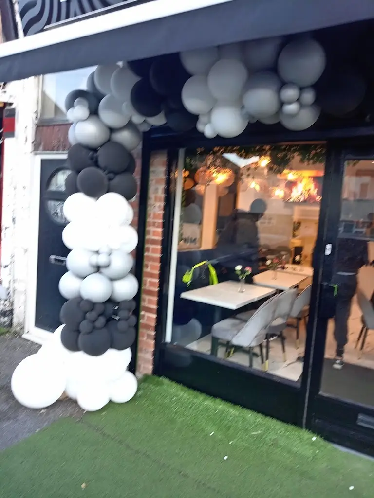 Missacas restaurant restaurant in Hayes