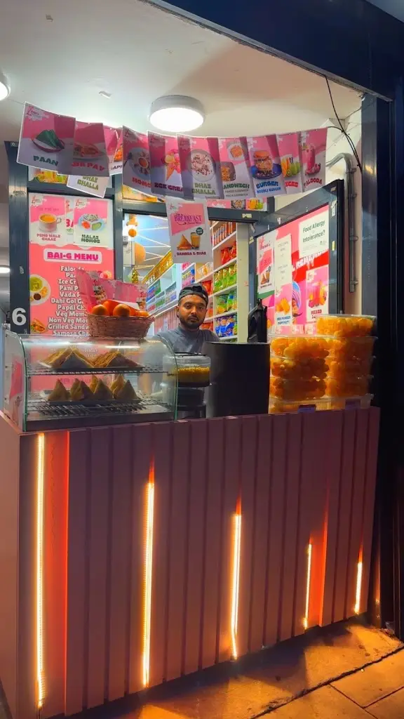 Bai G food court restaurant in Hayes