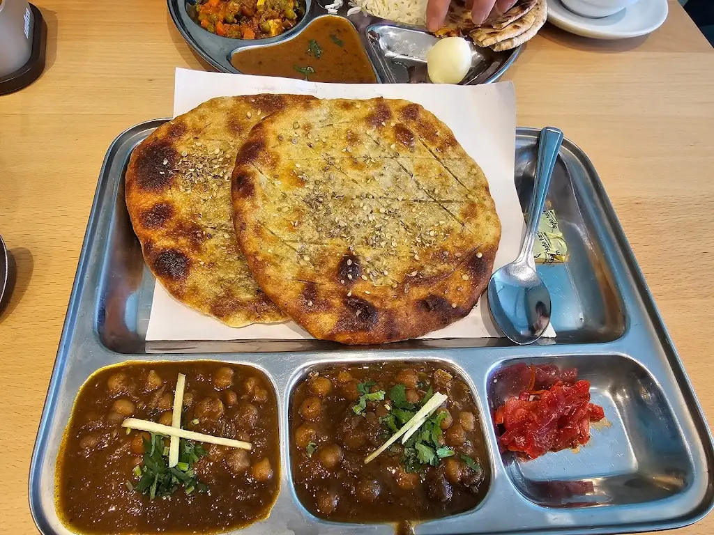 Sharon Lawson_Panjeeri_Hayes_recensione