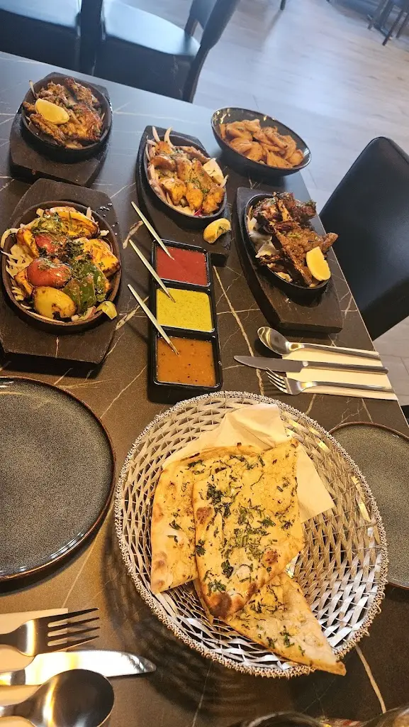 Riana T_indiawaale Restaurant_Hatfield_review