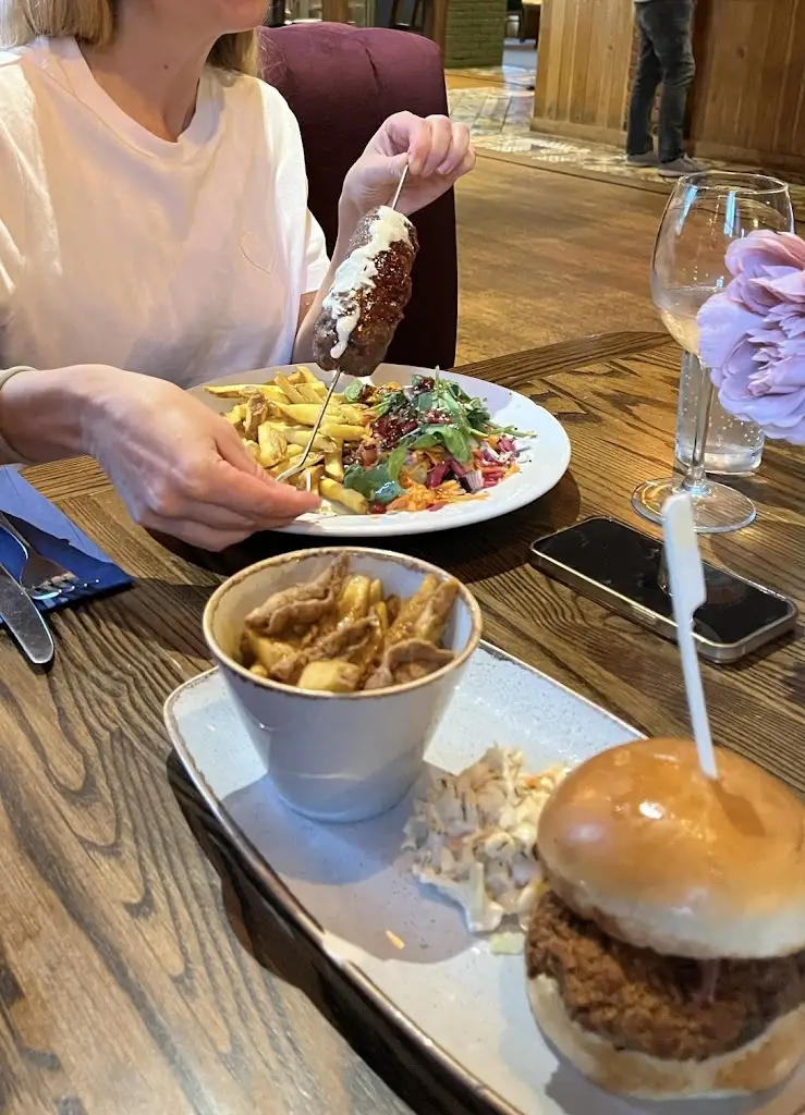 Zoe CK_Red Lion_Hatfield_review