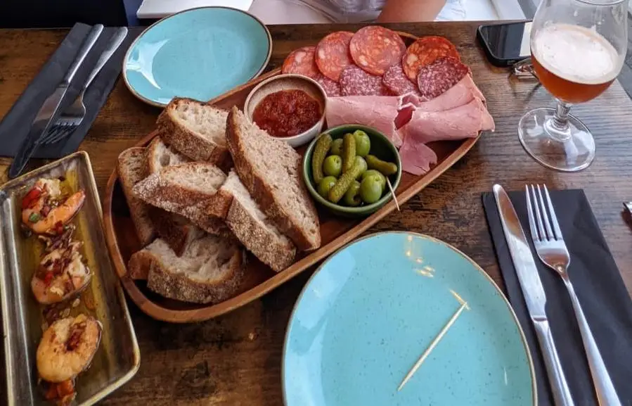 Menu_M's of Aylsham_Aylsham_image_3