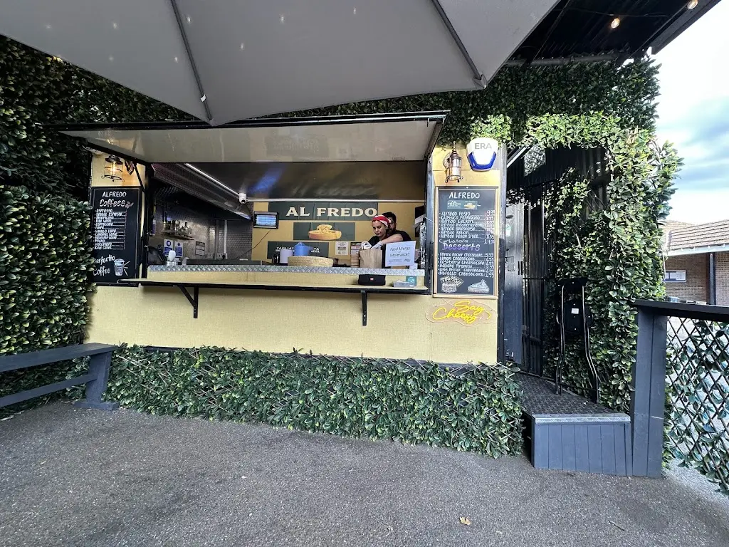 Gabriel Sosa_ALFREDO PASTA LONDON_Hatfield_review