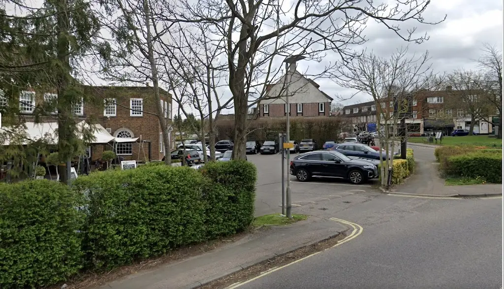 Andreas Liveras_Brookmans_Hatfield_review