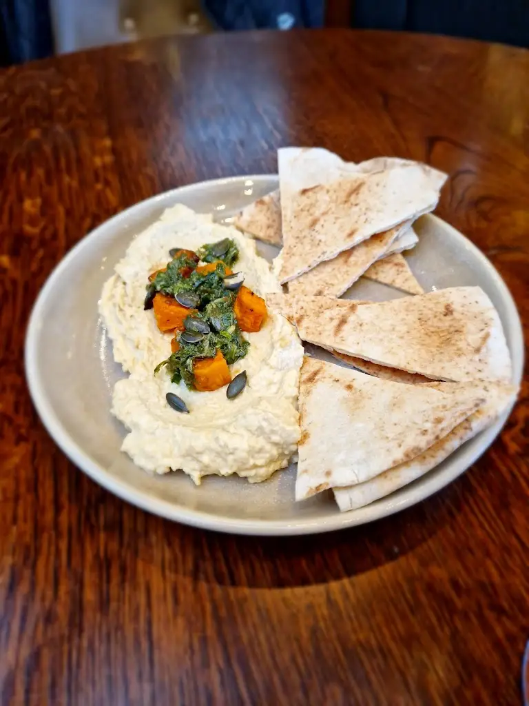 Alice Cooke_Brookmans_Hatfield_review