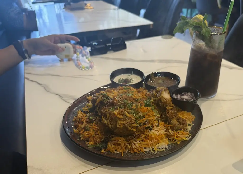 Sneha Pawar_Tandoor Chai_Hatfield_review