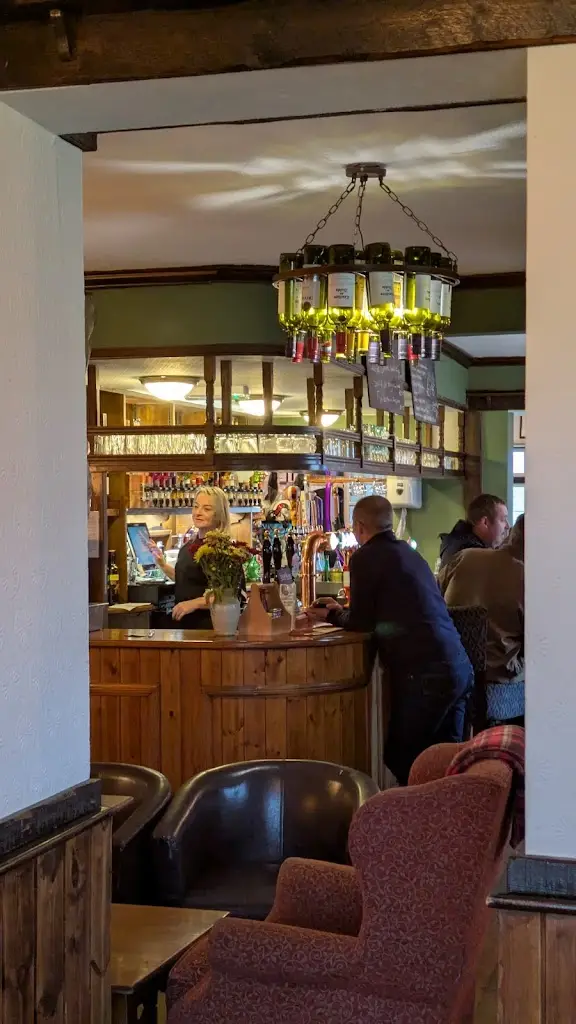 Carl Dolman_The Candlestick_Hatfield_recensione