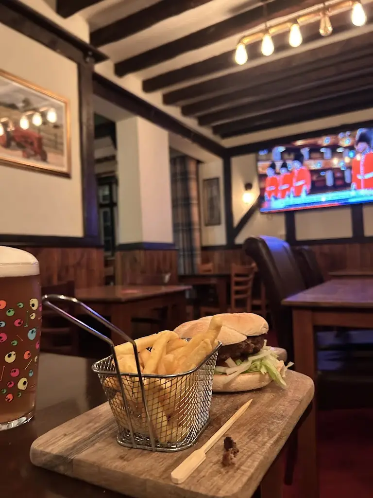 Van life Wanda_The Candlestick_Hatfield_recensione