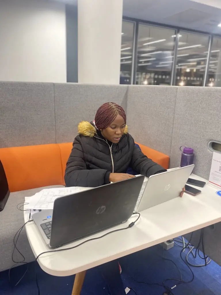 Onyinye Akoma_de Havilland Restaurant_Hatfield_review