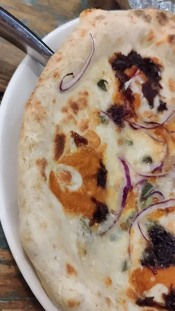 The Safari Pizza co, pizzeria and wine bar_Haywards Heath_slider_image_2