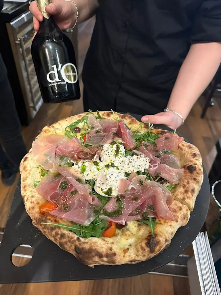 That's Amore Italian Restaurant_Haywards Heath_slider_image_2