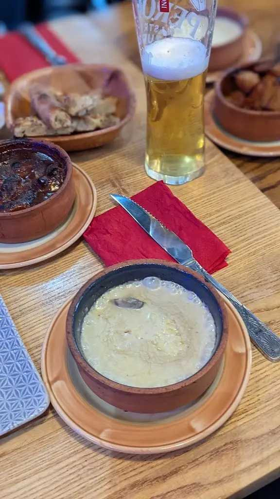 Ian Roberts_Chapel Hideout_Heaton Chapel_review